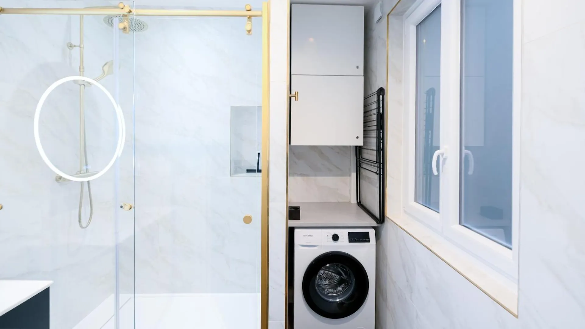 Entire Apartment Central Paris, 3Rd Floor With Elevator