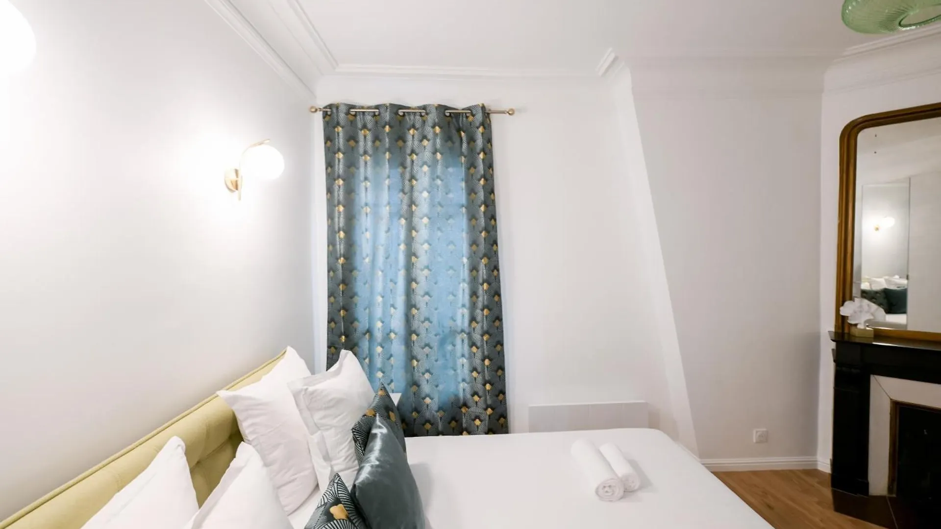 Entire Apartment Central Paris, 3Rd Floor With Elevator