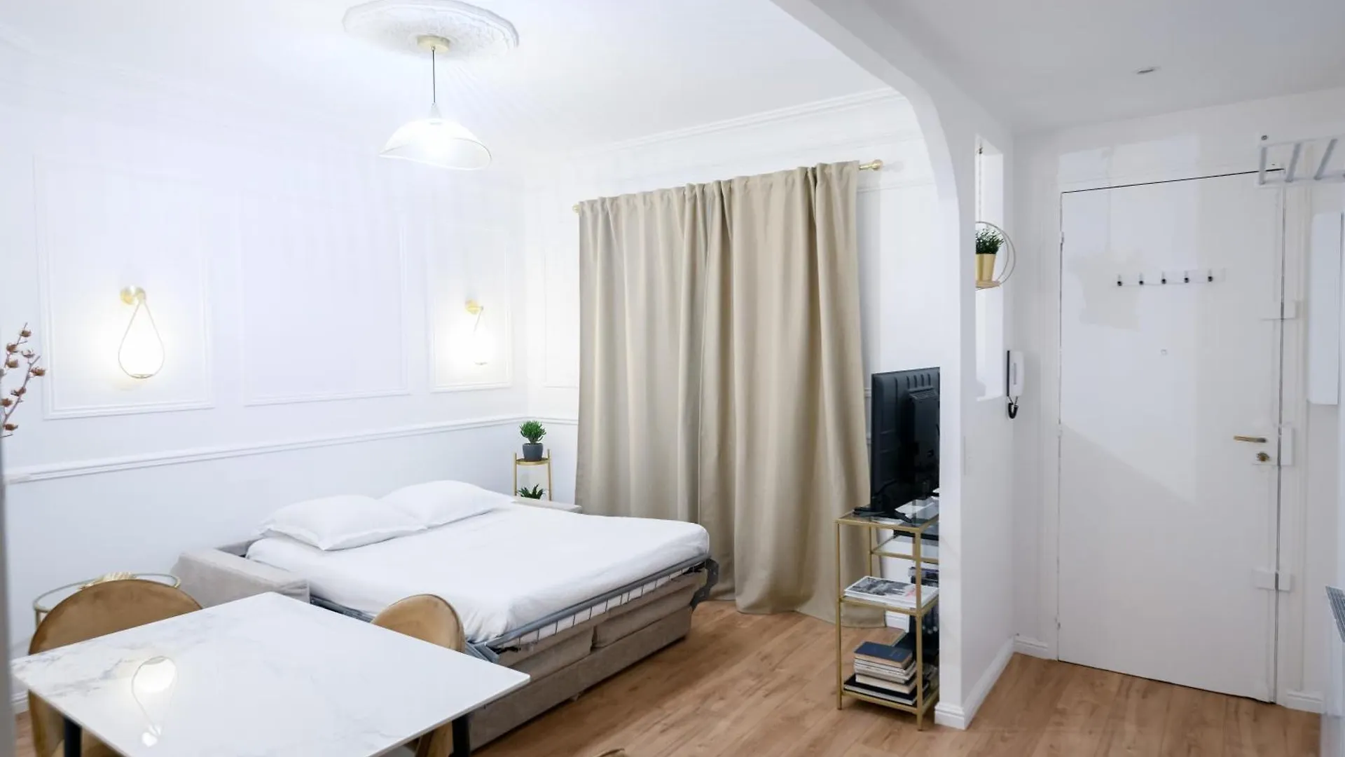 Entire Apartment Central Paris, 3Rd Floor With Elevator France