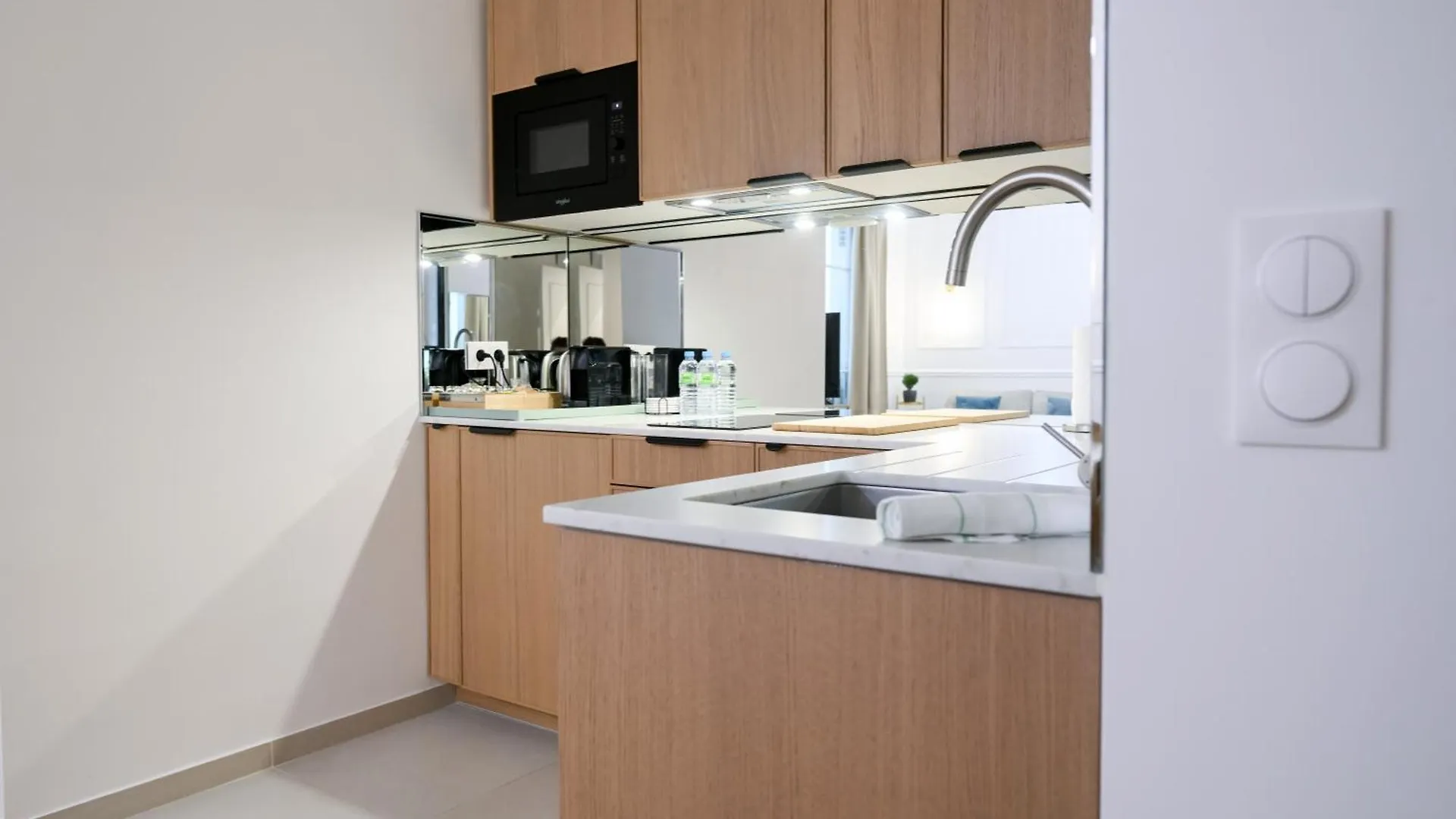 Entire Apartment Central Paris, 3Rd Floor With Elevator 0*, Paris