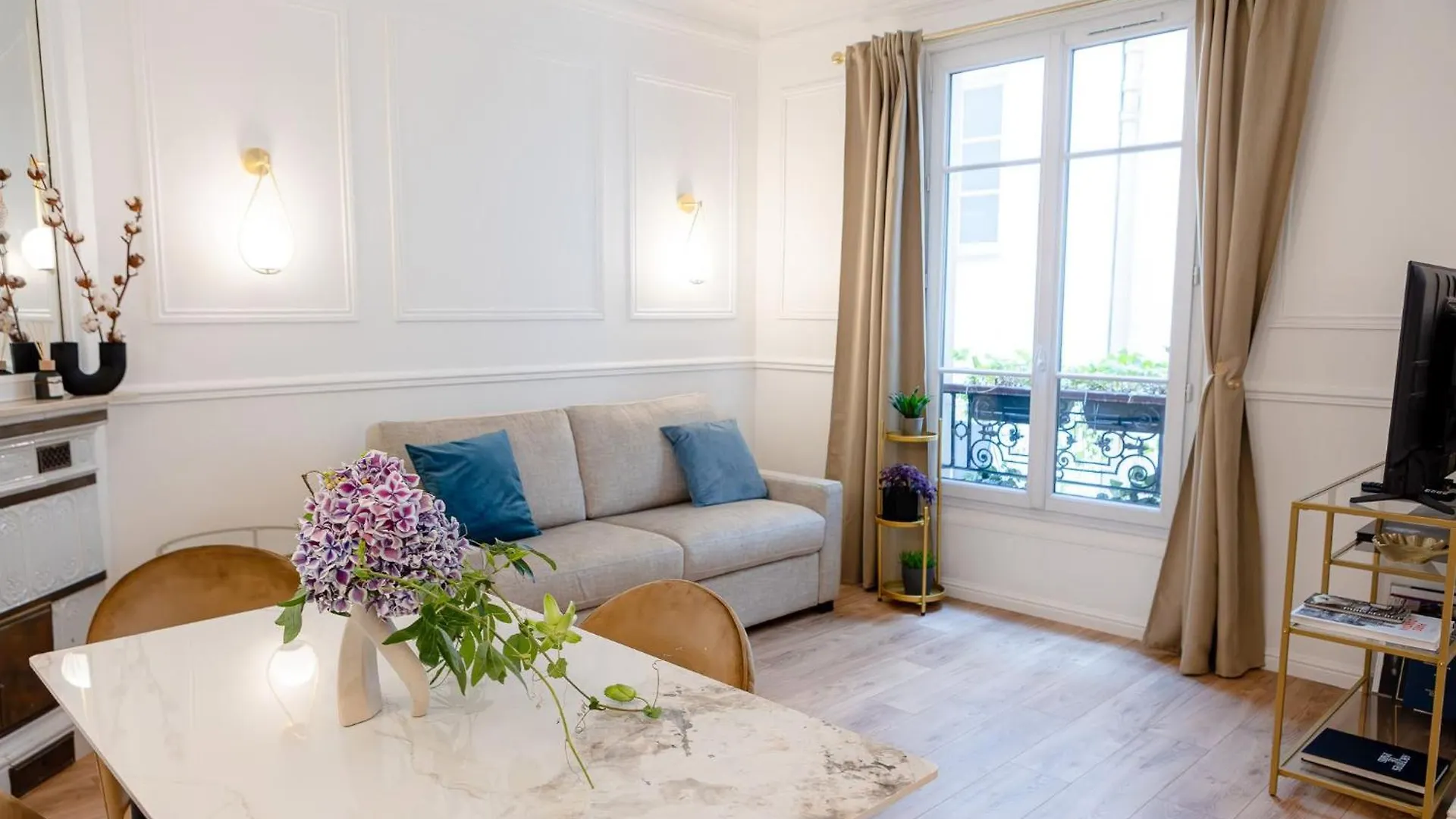 Entire Apartment Central Paris, 3Rd Floor With Elevator location